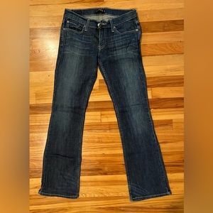 Levi’s 524 low-rise bootcut jeans, size 7